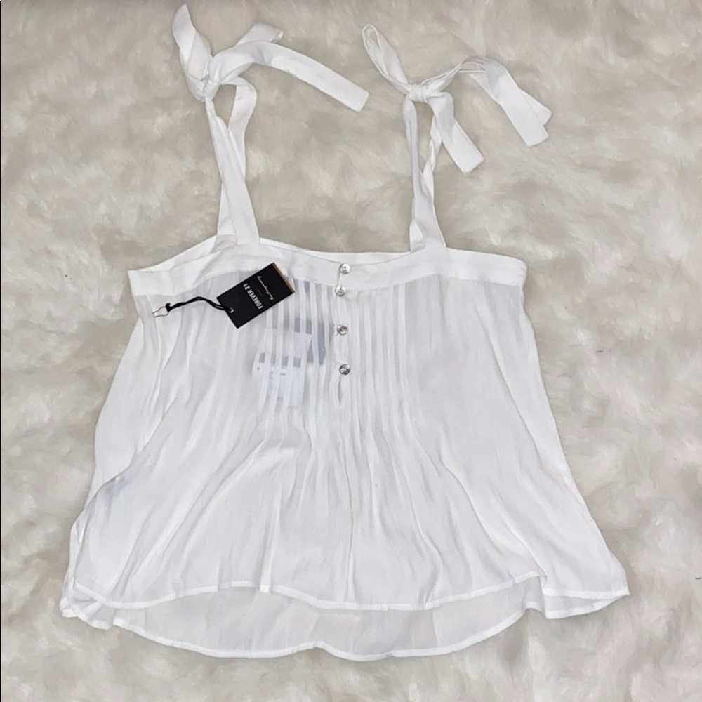 Brand new white tank - Picture 2 of 3
